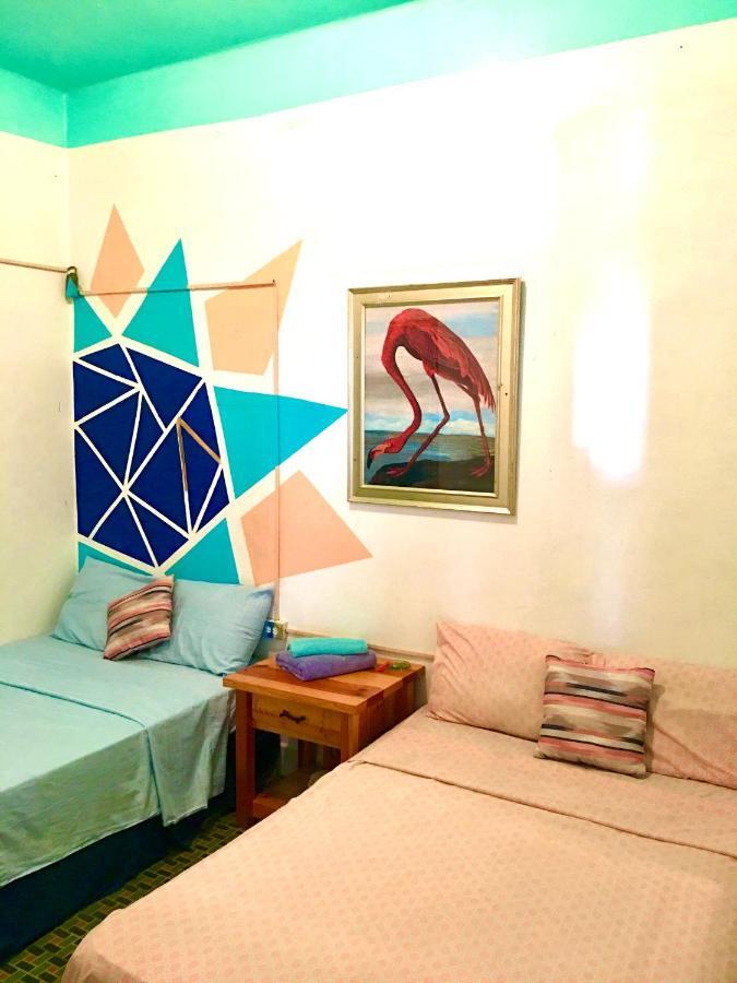 Medusa'S Hostel Aguadilla Esterno foto
